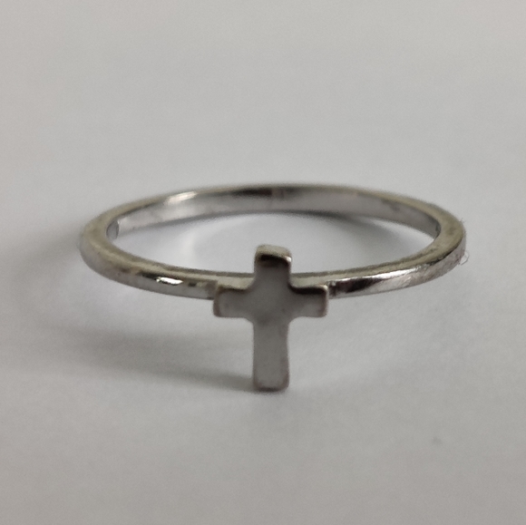 Sterling Silver Cross Ring - Picture 3 of 16